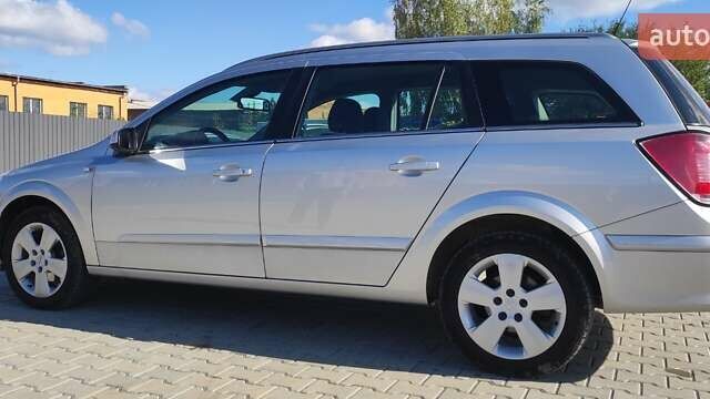 Серый Опель Астра, объемом двигателя 1.8 л и пробегом 238 тыс. км за 5200 $, фото 4 на Automoto.ua