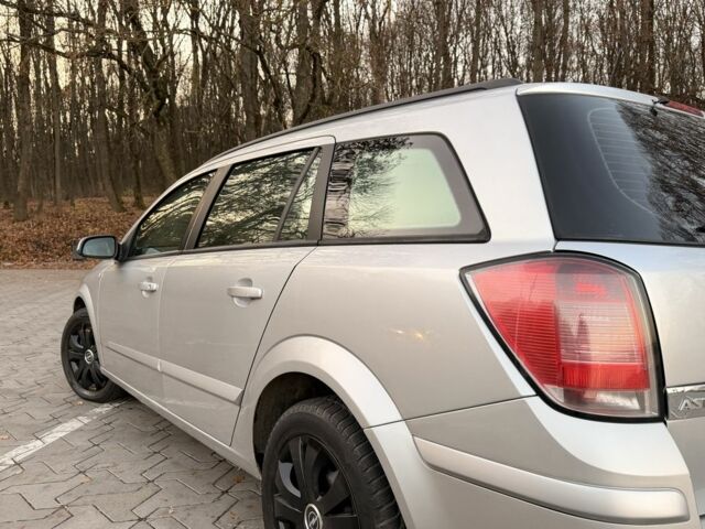 Сірий Опель Астра, об'ємом двигуна 1.7 л та пробігом 390 тис. км за 5000 $, фото 4 на Automoto.ua