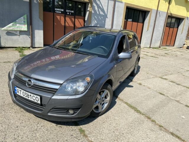 Серый Опель Астра, объемом двигателя 1.6 л и пробегом 350 тыс. км за 3600 $, фото 1 на Automoto.ua