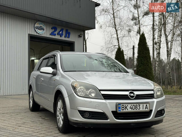 Серый Опель Астра, объемом двигателя 1.6 л и пробегом 215 тыс. км за 4300 $, фото 10 на Automoto.ua