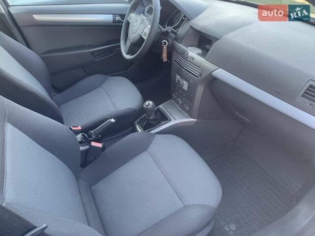 Сірий Опель Астра, об'ємом двигуна 1.6 л та пробігом 256 тис. км за 4555 $, фото 11 на Automoto.ua
