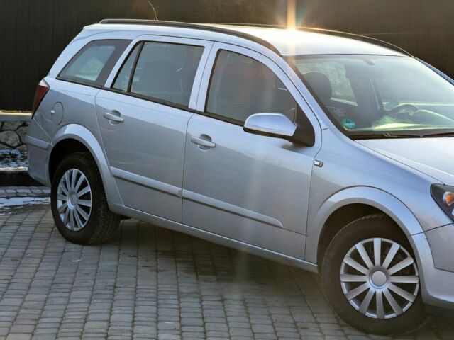 Серый Опель Астра, объемом двигателя 1.6 л и пробегом 246 тыс. км за 4100 $, фото 5 на Automoto.ua