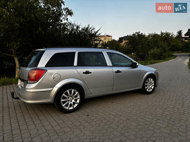 Серый Опель Астра, объемом двигателя 1.69 л и пробегом 304 тыс. км за 4250 $, фото 4 на Automoto.ua