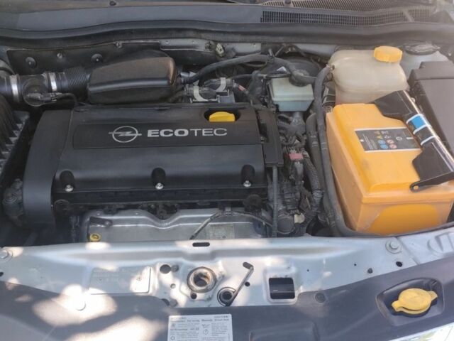 Серый Опель Астра, объемом двигателя 1.6 л и пробегом 120 тыс. км за 4300 $, фото 4 на Automoto.ua