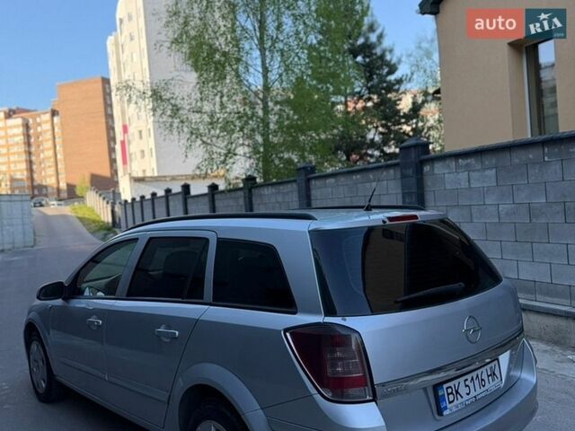 Серый Опель Астра, объемом двигателя 1.6 л и пробегом 280 тыс. км за 3600 $, фото 4 на Automoto.ua