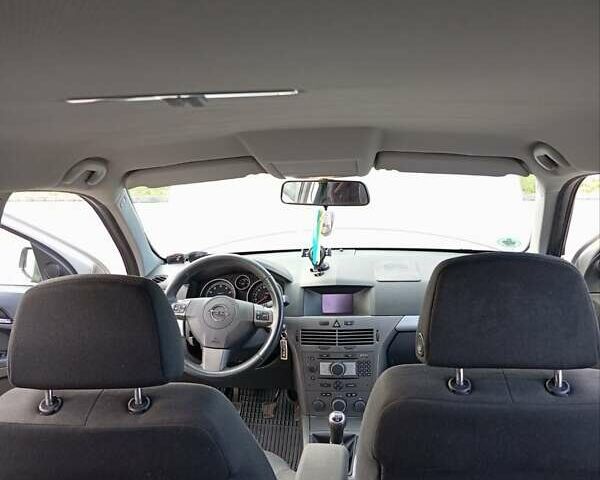 Серый Опель Астра, объемом двигателя 1.6 л и пробегом 198 тыс. км за 5200 $, фото 21 на Automoto.ua