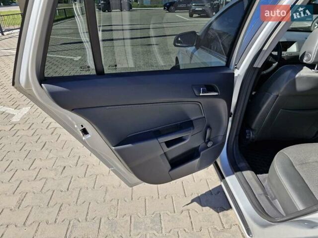 Серый Опель Астра, объемом двигателя 1.8 л и пробегом 225 тыс. км за 6300 $, фото 11 на Automoto.ua