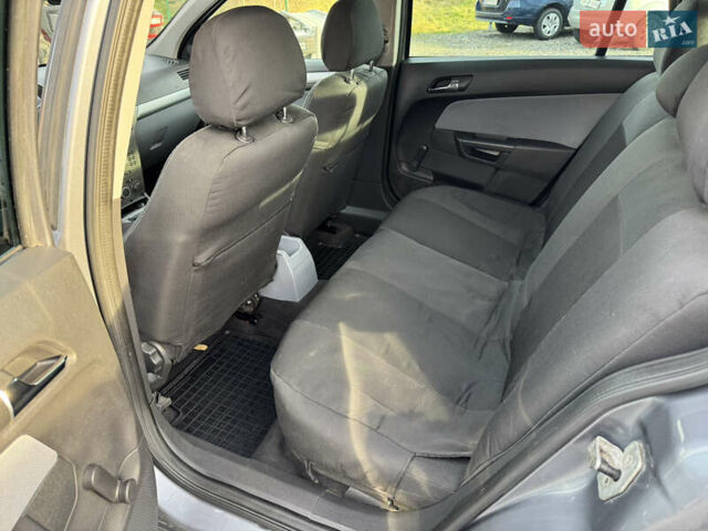 Сірий Опель Астра, об'ємом двигуна 1.69 л та пробігом 266 тис. км за 4500 $, фото 18 на Automoto.ua