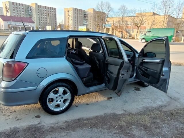 Серый Опель Астра, объемом двигателя 1.3 л и пробегом 500 тыс. км за 5250 $, фото 5 на Automoto.ua