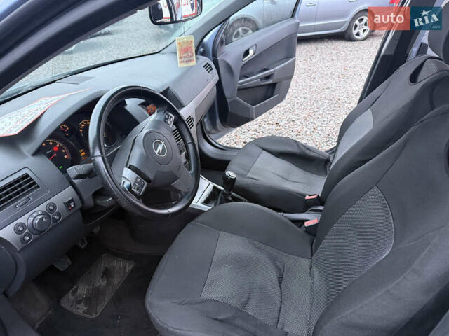 Серый Опель Астра, объемом двигателя 1.6 л и пробегом 333 тыс. км за 3300 $, фото 12 на Automoto.ua