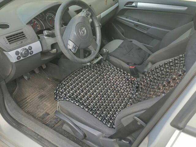 Сірий Опель Астра, об'ємом двигуна 1.6 л та пробігом 340 тис. км за 4000 $, фото 4 на Automoto.ua