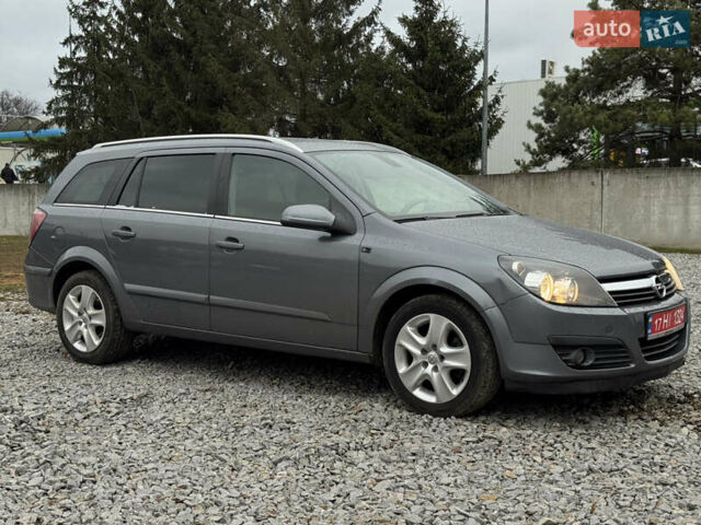 Серый Опель Астра, объемом двигателя 1.6 л и пробегом 310 тыс. км за 5000 $, фото 4 на Automoto.ua