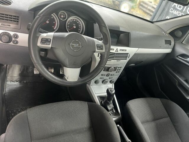 Серый Опель Астра, объемом двигателя 1.9 л и пробегом 1 тыс. км за 2500 $, фото 9 на Automoto.ua