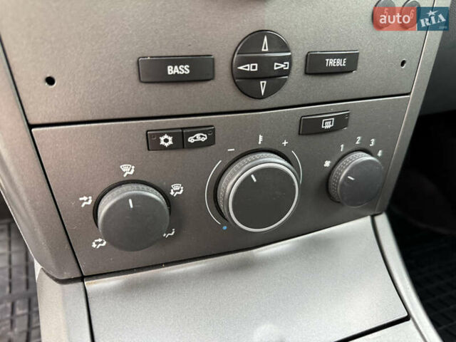 Сірий Опель Астра, об'ємом двигуна 1.69 л та пробігом 266 тис. км за 4500 $, фото 15 на Automoto.ua