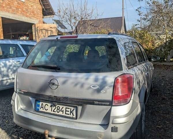 Серый Опель Астра, объемом двигателя 1.6 л и пробегом 197 тыс. км за 4000 $, фото 3 на Automoto.ua