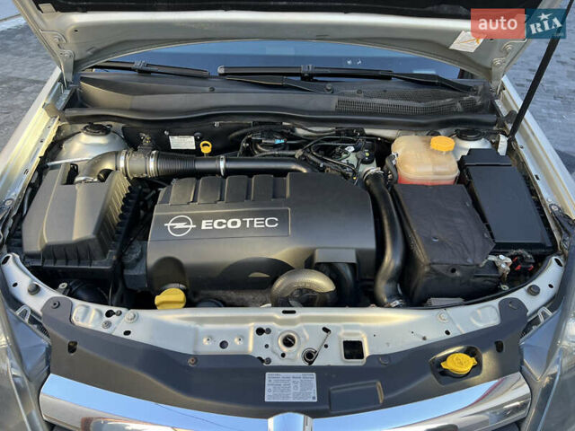 Сірий Опель Астра, об'ємом двигуна 1.25 л та пробігом 275 тис. км за 5300 $, фото 22 на Automoto.ua