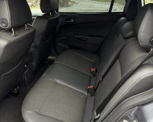 Серый Опель Астра, объемом двигателя 1.6 л и пробегом 310 тыс. км за 5000 $, фото 21 на Automoto.ua