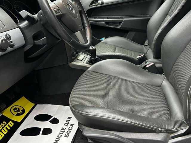 Серый Опель Астра, объемом двигателя 1.6 л и пробегом 249 тыс. км за 5700 $, фото 9 на Automoto.ua