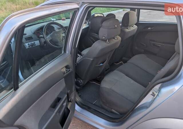 Опель Астра 2006 в Житомире на Automoto.ua Серый Опель Астра, объемом двигателя 1.6 л и пробегом 279 тыс. км за 4900 $, фото 5 на Automoto.ua