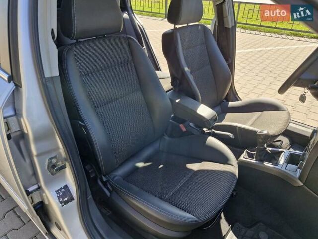 Серый Опель Астра, объемом двигателя 1.8 л и пробегом 225 тыс. км за 6300 $, фото 18 на Automoto.ua