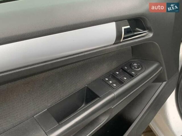 Серый Опель Астра, объемом двигателя 1.6 л и пробегом 195 тыс. км за 4790 $, фото 23 на Automoto.ua