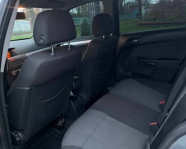 Сірий Опель Астра, об'ємом двигуна 1.9 л та пробігом 256 тис. км за 4800 $, фото 3 на Automoto.ua