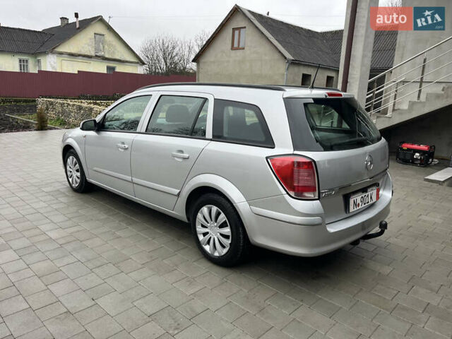 Серый Опель Астра, объемом двигателя 1.6 л и пробегом 198 тыс. км за 4450 $, фото 9 на Automoto.ua