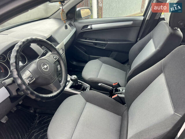 Опель Астра 2006 в Тернополе на Automoto.ua Серый Опель Астра, объемом двигателя 1.2 л и пробегом 300 тыс. км за 3999 $, фото 40 на Automoto.ua