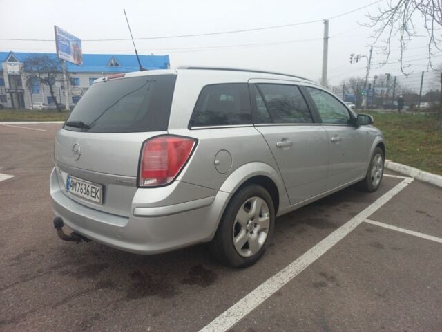 Серый Опель Астра, объемом двигателя 1.6 л и пробегом 227 тыс. км за 4474 $, фото 6 на Automoto.ua