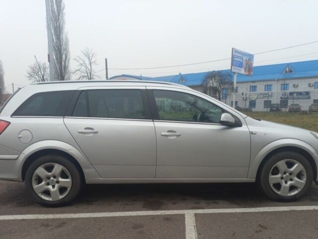 Серый Опель Астра, объемом двигателя 1.6 л и пробегом 227 тыс. км за 4474 $, фото 4 на Automoto.ua