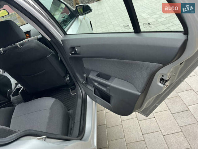 Серый Опель Астра, объемом двигателя 1.6 л и пробегом 198 тыс. км за 4450 $, фото 23 на Automoto.ua