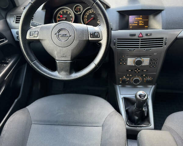 Сірий Опель Астра, об'ємом двигуна 1.6 л та пробігом 210 тис. км за 4500 $, фото 14 на Automoto.ua