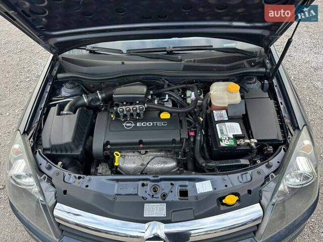 Серый Опель Астра, объемом двигателя 1.6 л и пробегом 126 тыс. км за 5450 $, фото 25 на Automoto.ua