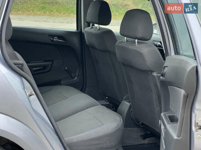 Опель Астра 2006 у Рожище на Automoto.ua Сірий Опель Астра, об'ємом двигуна 1.3 л та пробігом 243 тис. км за 4900 $, фото 19 на Automoto.ua