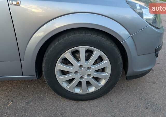 Опель Астра 2006 в Житомире на Automoto.ua Серый Опель Астра, объемом двигателя 1.6 л и пробегом 279 тыс. км за 4900 $, фото 25 на Automoto.ua