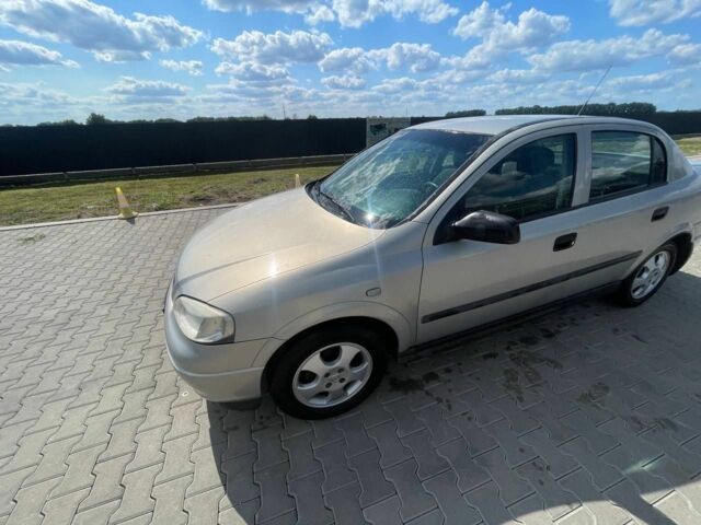 Серый Опель Астра, объемом двигателя 1.4 л и пробегом 320 тыс. км за 4000 $, фото 1 на Automoto.ua