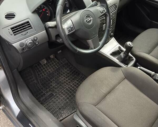 Опель Астра 2006 в Самборе на Automoto.ua Серый Опель Астра, объемом двигателя 1.6 л и пробегом 273 тыс. км за 4200 $, фото 21 на Automoto.ua