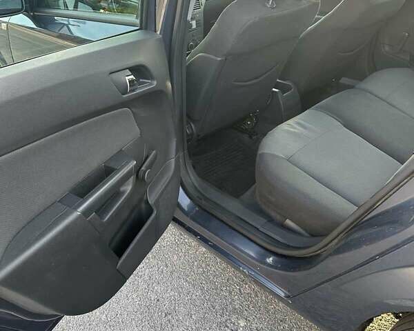 Серый Опель Астра, объемом двигателя 1.2 л и пробегом 323 тыс. км за 4200 $, фото 4 на Automoto.ua