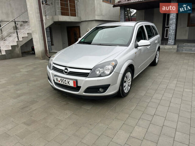 Серый Опель Астра, объемом двигателя 1.6 л и пробегом 198 тыс. км за 4450 $, фото 1 на Automoto.ua