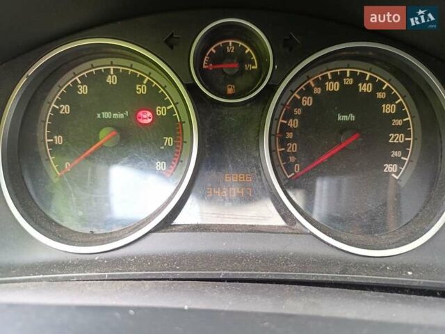 Серый Опель Астра, объемом двигателя 1.6 л и пробегом 340 тыс. км за 4300 $, фото 2 на Automoto.ua