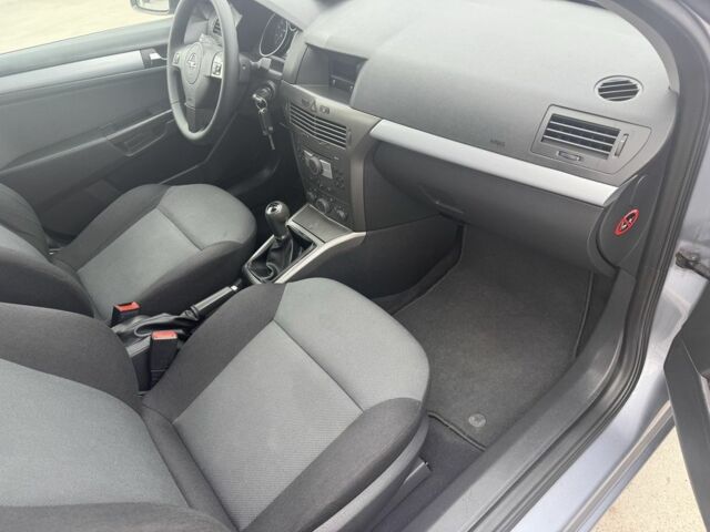 Сірий Опель Астра, об'ємом двигуна 1.6 л та пробігом 198 тис. км за 5200 $, фото 6 на Automoto.ua