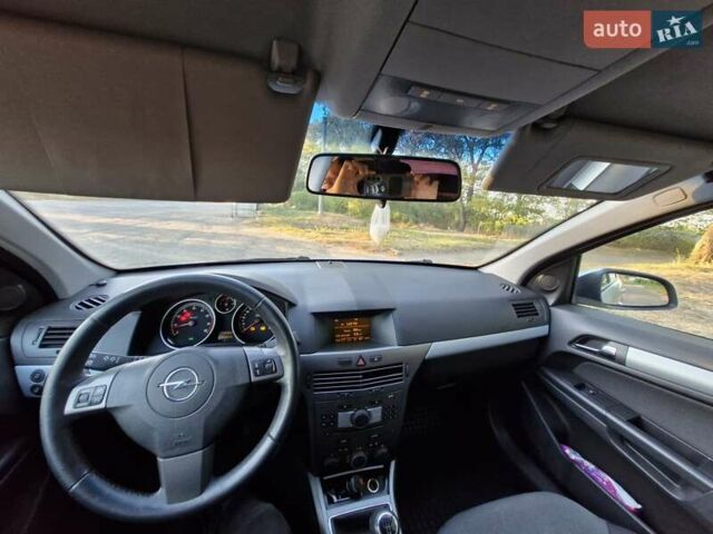 Сірий Опель Астра, об'ємом двигуна 1.6 л та пробігом 235 тис. км за 5500 $, фото 14 на Automoto.ua