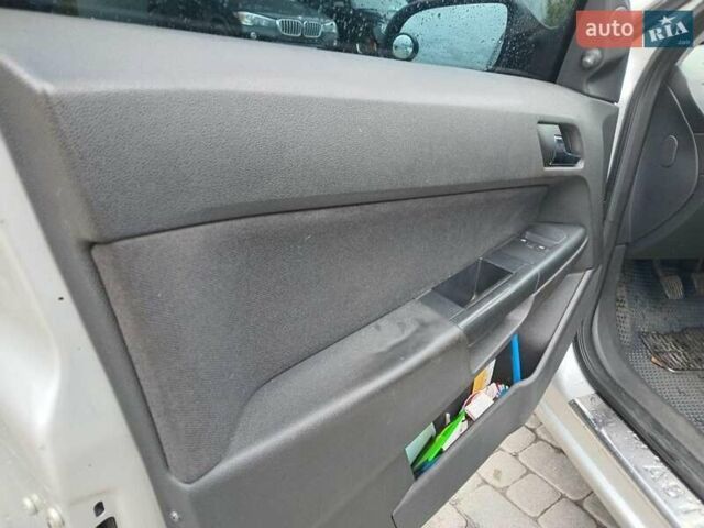 Сірий Опель Астра, об'ємом двигуна 1.3 л та пробігом 250 тис. км за 5190 $, фото 8 на Automoto.ua