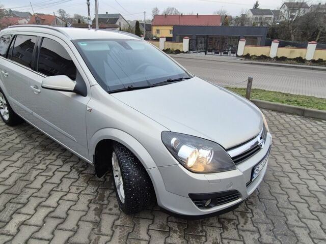 Серый Опель Астра, объемом двигателя 1.9 л и пробегом 290 тыс. км за 4200 $, фото 3 на Automoto.ua