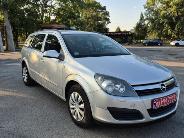 Серый Опель Астра, объемом двигателя 0 л и пробегом 234 тыс. км за 5599 $, фото 2 на Automoto.ua