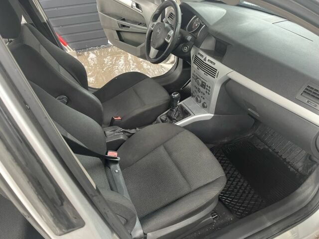 Серый Опель Астра, объемом двигателя 1.9 л и пробегом 1 тыс. км за 2500 $, фото 14 на Automoto.ua