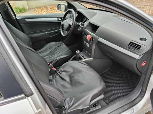 Сірий Опель Астра, об'ємом двигуна 1.6 л та пробігом 231 тис. км за 4550 $, фото 3 на Automoto.ua