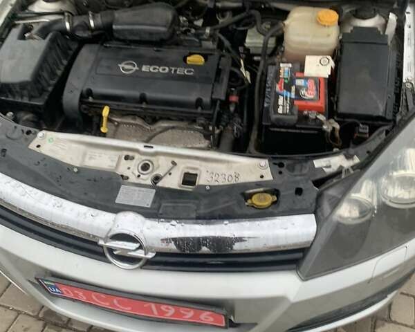 Серый Опель Астра, объемом двигателя 1.6 л и пробегом 195 тыс. км за 4790 $, фото 3 на Automoto.ua