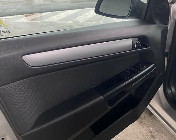 Сірий Опель Астра, об'ємом двигуна 1.6 л та пробігом 180 тис. км за 4450 $, фото 16 на Automoto.ua