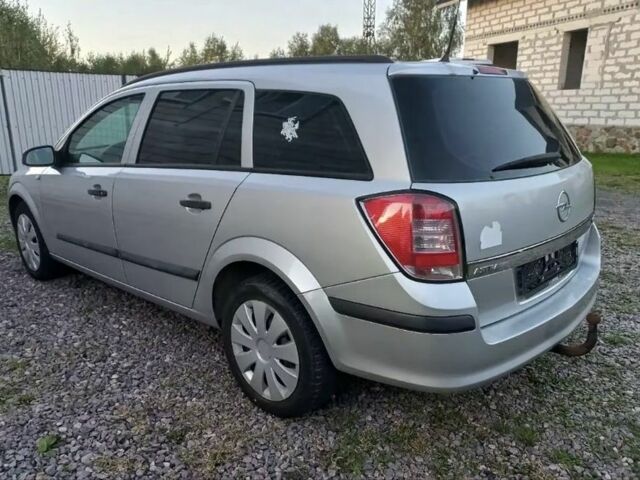 Серый Опель Астра, объемом двигателя 1.9 л и пробегом 300 тыс. км за 2200 $, фото 3 на Automoto.ua